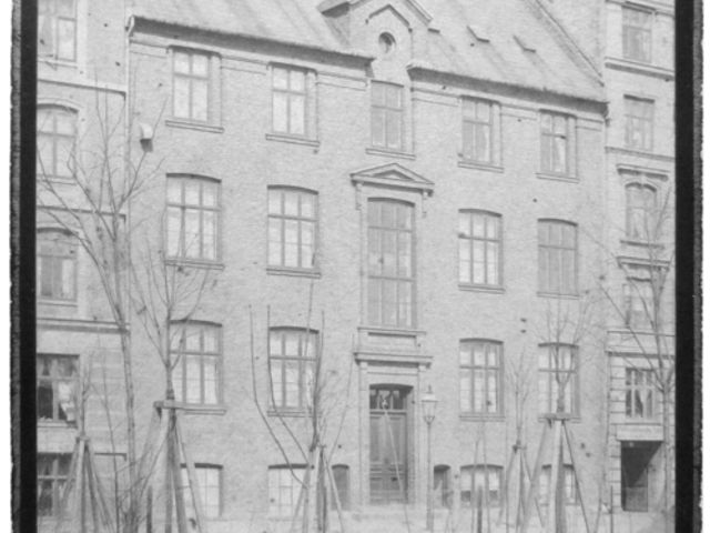Photo of Krebs' Skole