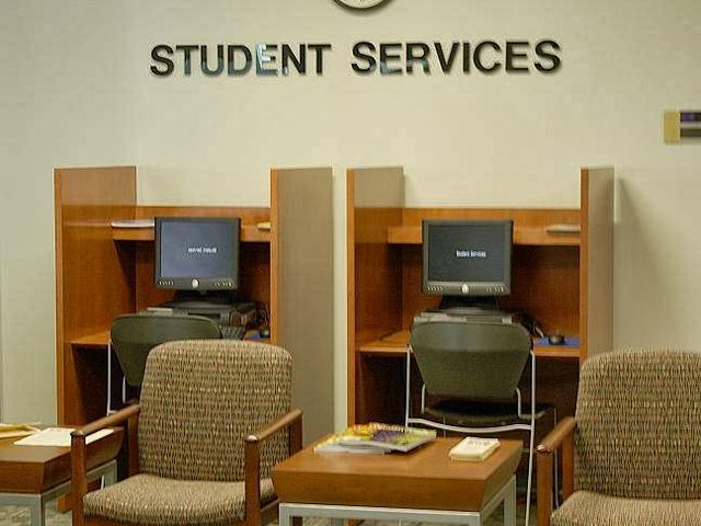 Photo of Columbia Gorge Community College