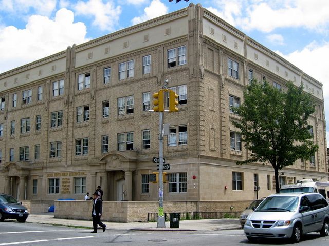 Photo of Central Yeshiva Tomchei Tmimim Lubavitz