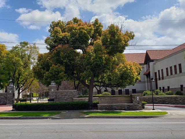 Photo of Claremont Graduate University