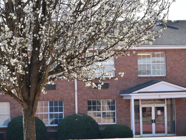 Photo of Andrew College