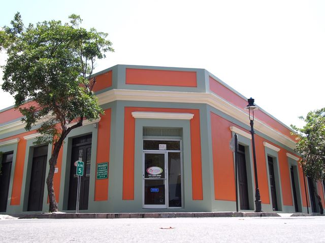 Photo of Academia Serrant Inc