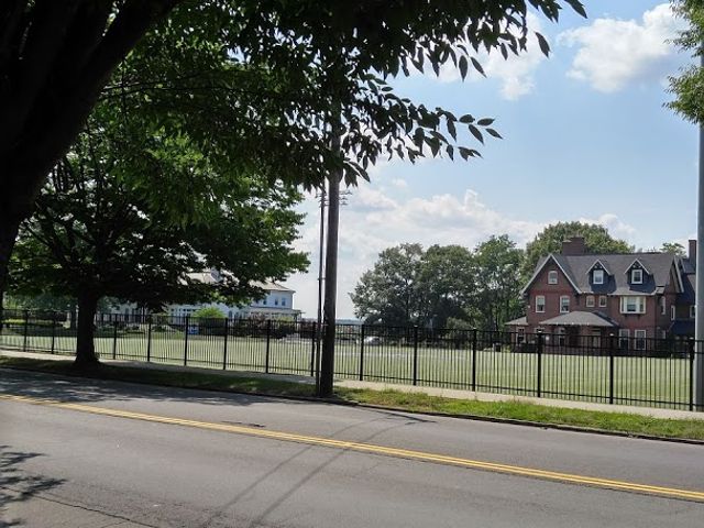 Photo of Albertus Magnus College