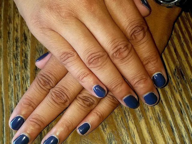 Photo of Arnolds Beauty School