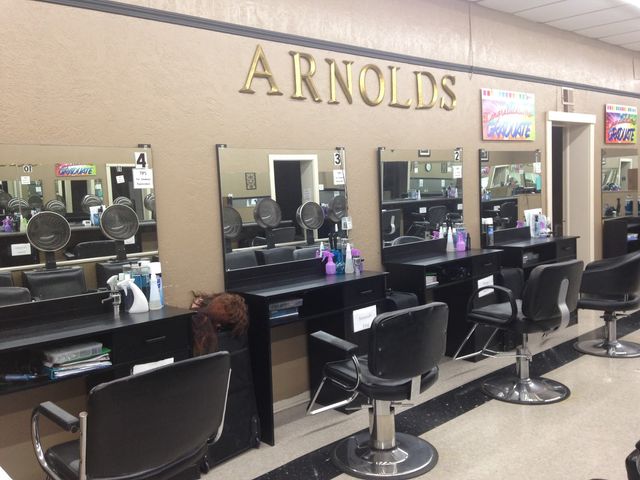 Photo of Arnolds Beauty School