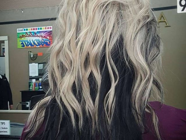 Photo of Arnolds Beauty School