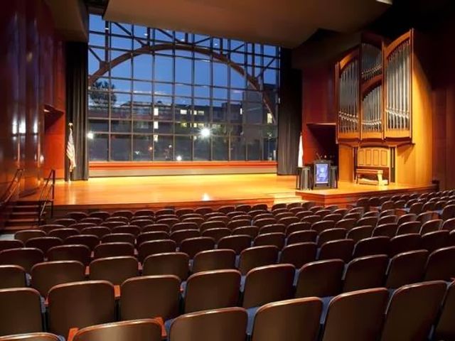 Photo of Aurora University