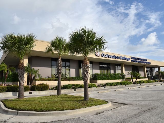 Photo of Galveston College - Charlie Thomas Family Applied Technology Center