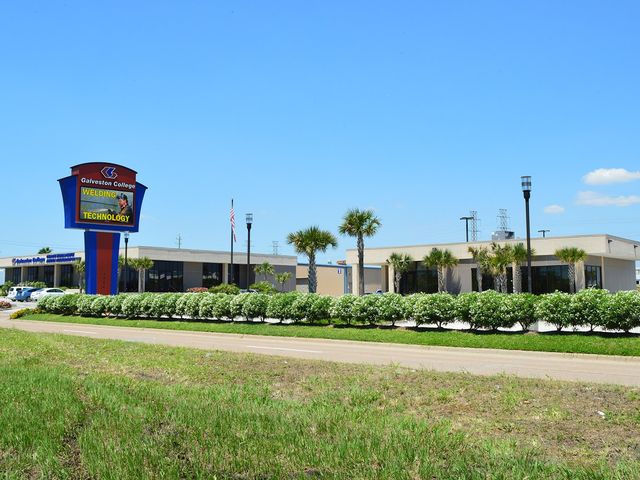 Photo of Galveston College - Charlie Thomas Family Applied Technology Center
