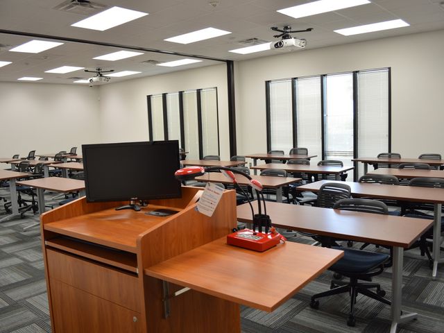 Photo of Galveston College - Charlie Thomas Family Applied Technology Center