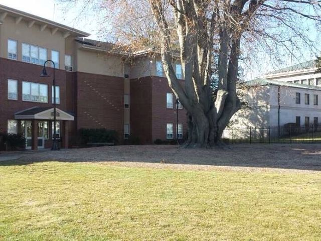 Photo of Dean College