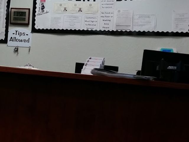 Photo of Deluxe Barber College