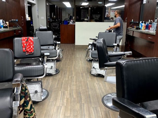 Photo of Deluxe Barber College