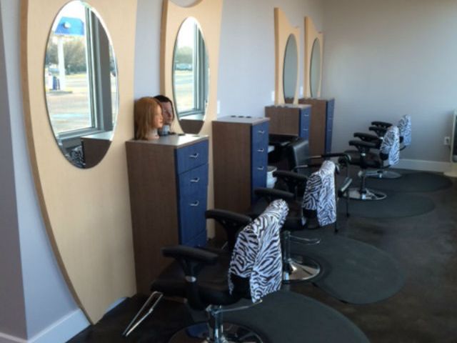 Photo of Diamonds Cosmetology College