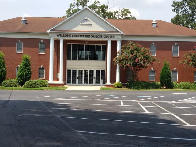 Photo of Emmanuel College