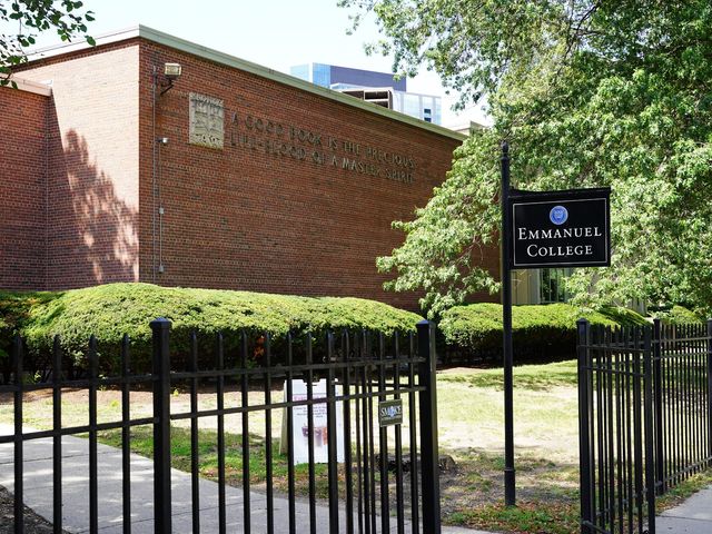 Photo of Emmanuel College