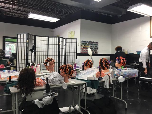 Photo of Ea La Mar's Cosmetology & Barber College