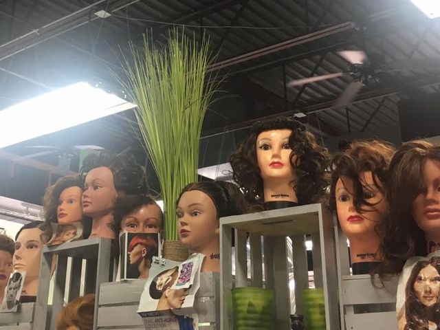 Photo of Ea La Mar's Cosmetology & Barber College