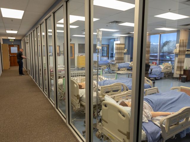 Photo of Eagle Gate College-Murray