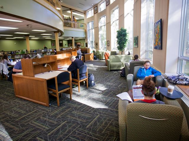 Photo of Edgewood College