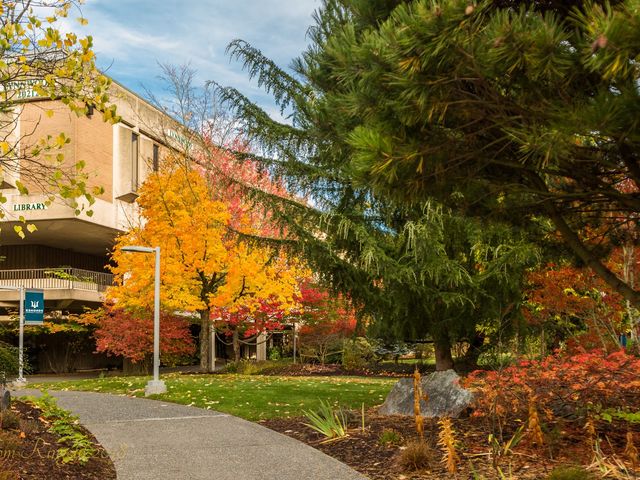 Photo of Edmonds Community College