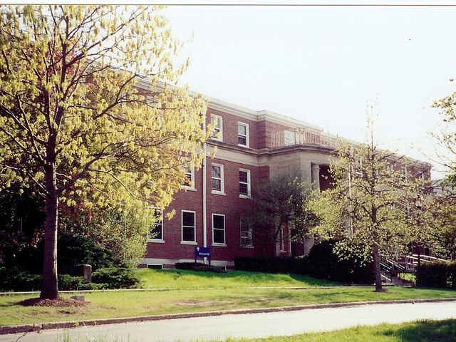 Photo of Elmhurst College