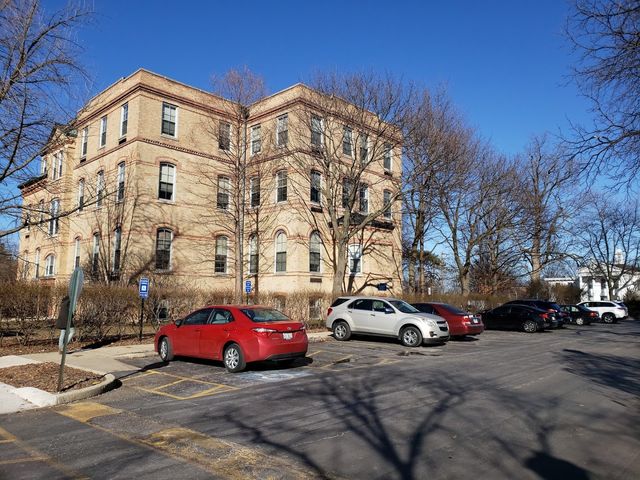 Photo of Elmhurst College