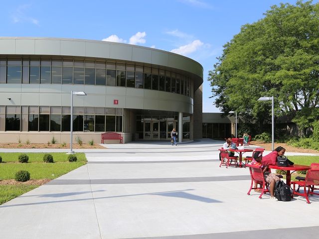 Photo of Fox Valley Technical College