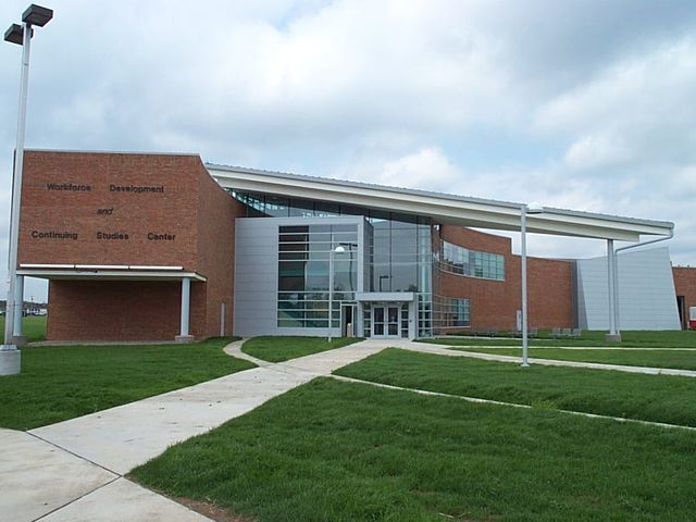 Photo of Kent State University at Trumbull