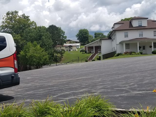 Photo of Kentucky Mountain Bible College