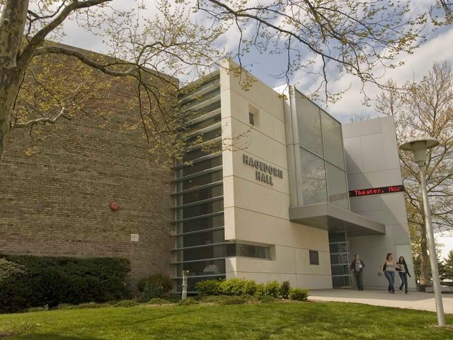 Photo of Hofstra University