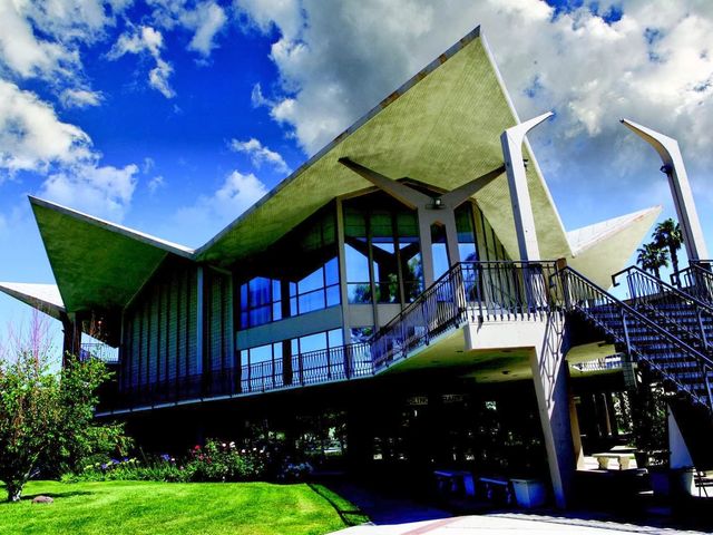 Photo of Hope International University