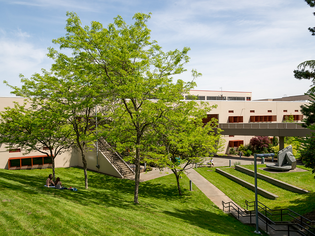 Photo of Lake Washington Institute of Technology