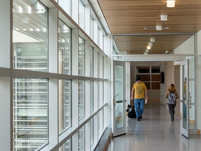 Photo of Lake Washington Institute of Technology