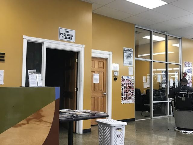 Photo of Larry's Barber College