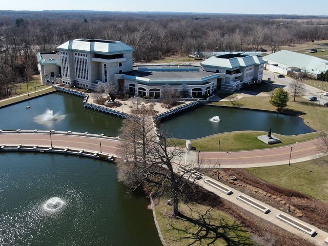 Photo of Lewis and Clark Community College