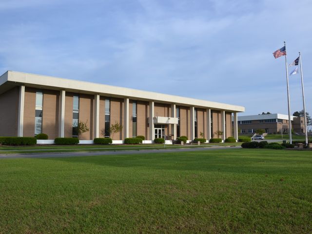 Photo of Lenoir Community College