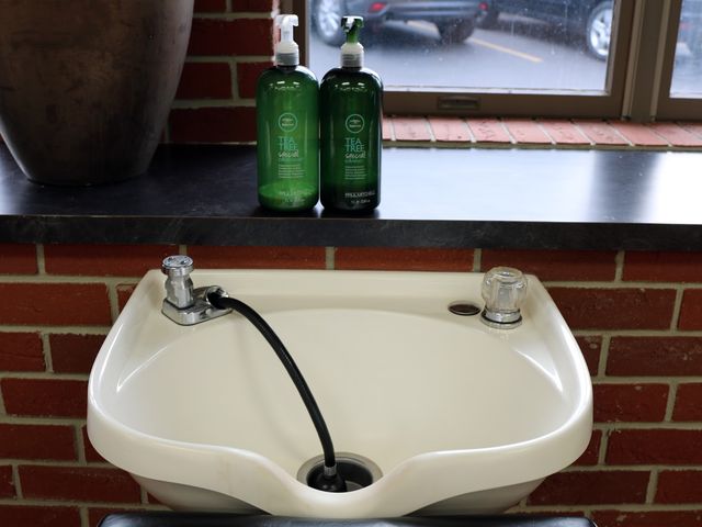 Photo of Leon Studio One School of Beauty Knowledge