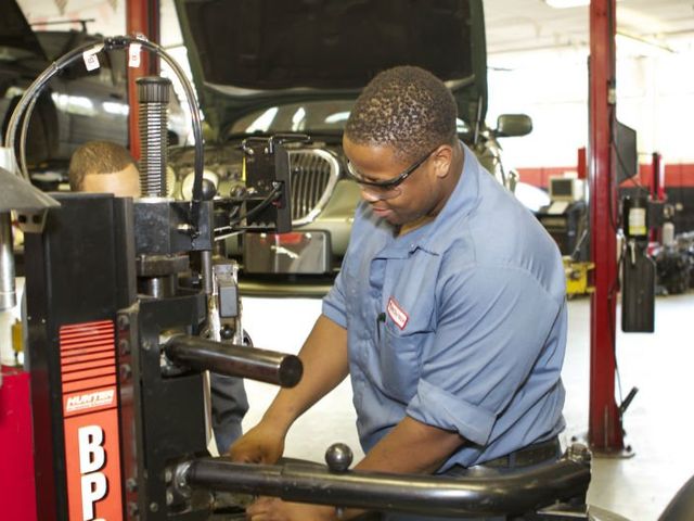 Photo of Lincoln Technical Institute-Philadelphia