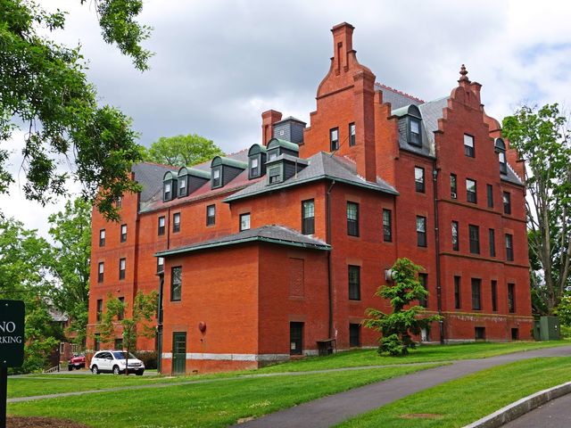 Photo of Mount Holyoke College