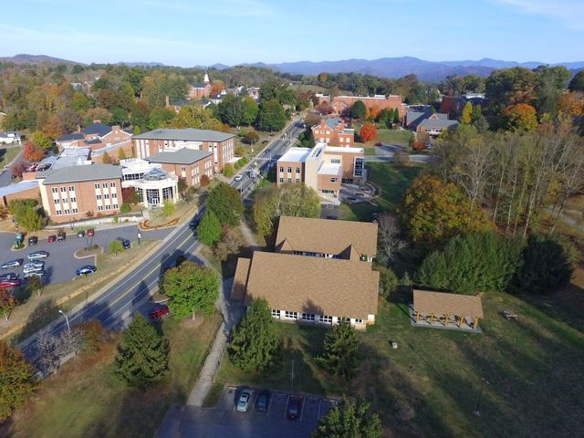 Photo of Mars Hill University