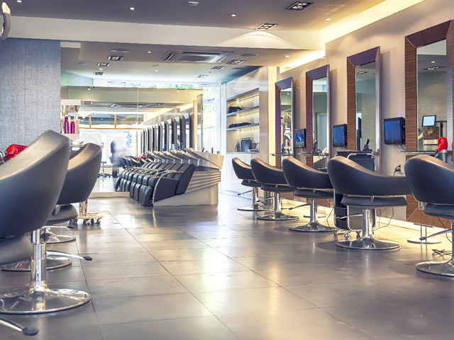 Photo of Midway Paris Beauty School