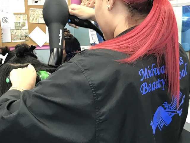 Photo of Midway Paris Beauty School