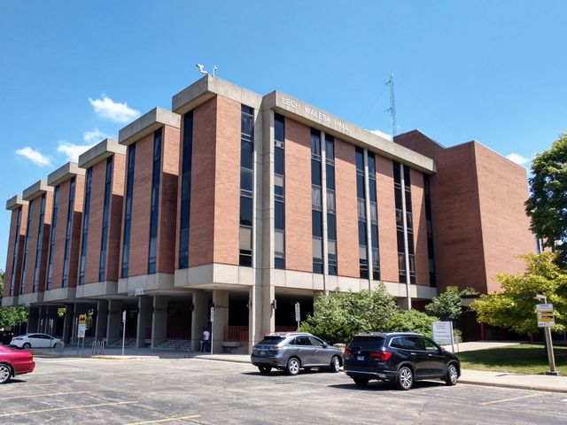 Photo of Northeastern Illinois University