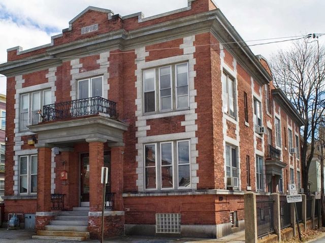 Photo of New Hampshire Institute of Art