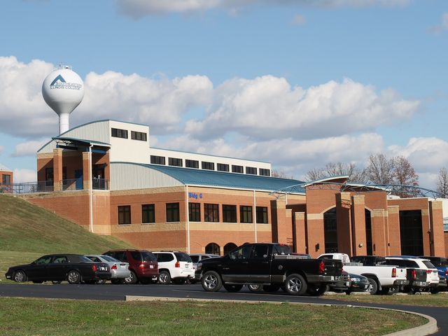 Photo of Southeastern Illinois College