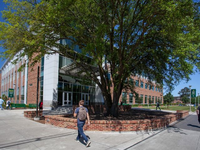 Photo of Southeastern Louisiana University - Destrahan High School