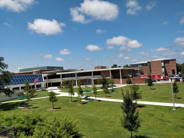 Photo of Southeastern Louisiana University - Destrahan High School