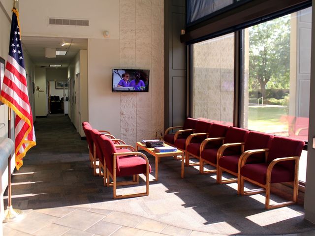 Photo of San Joaquin Valley College - Bakersfield