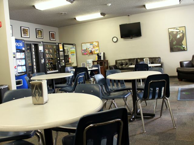 Photo of San Joaquin Valley College - Hanford